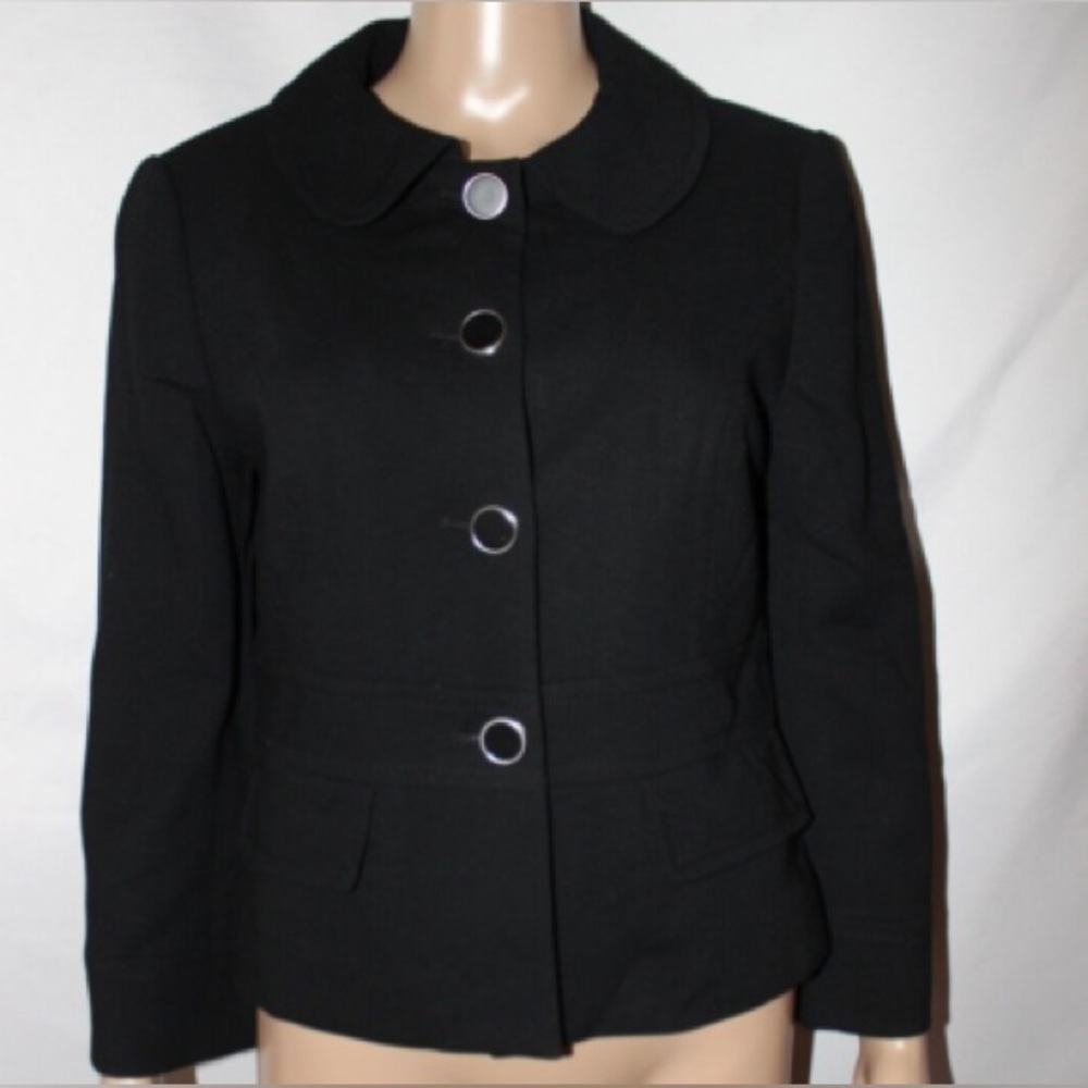 LIKE NEW SIZE 4 Ann Taylor Classic Black Blazer with Button Detail